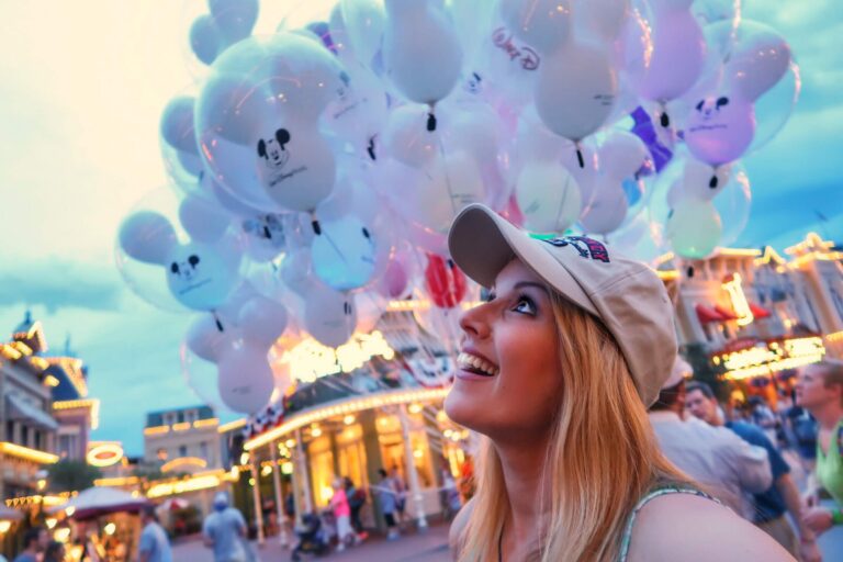 11 Tips for Visiting Disney World When It’s Crowded (From a Local)