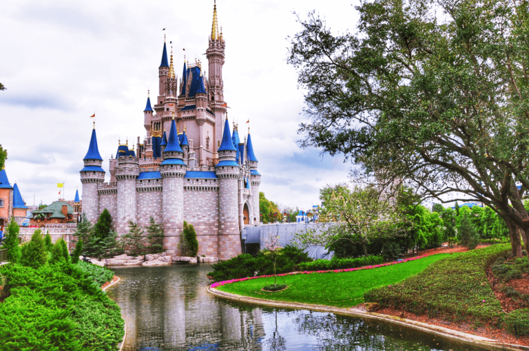 Pros and Cons of Living in Orlando Florida