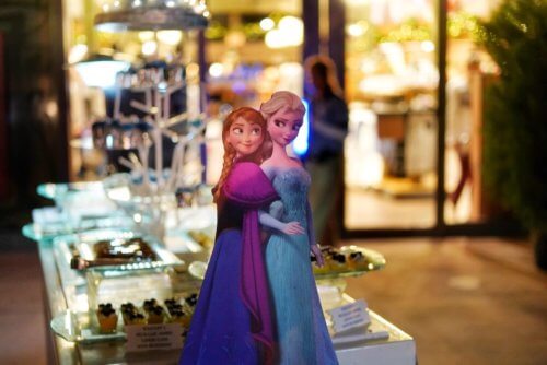 Review Frozen Ever After Dessert Party at Disney World Epcot Illuminations